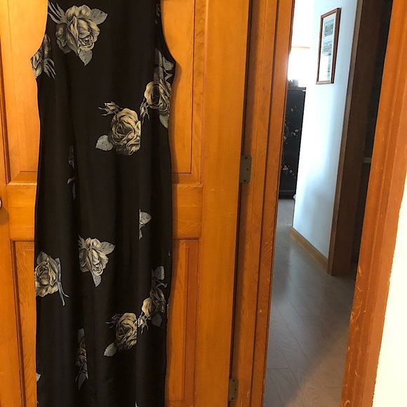 Karen Kane Maxi Dress - Picture 6 of 6
